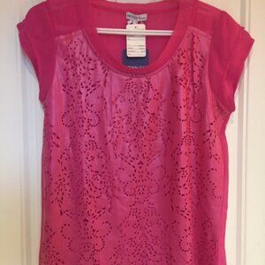 Lined perforated t-shirt